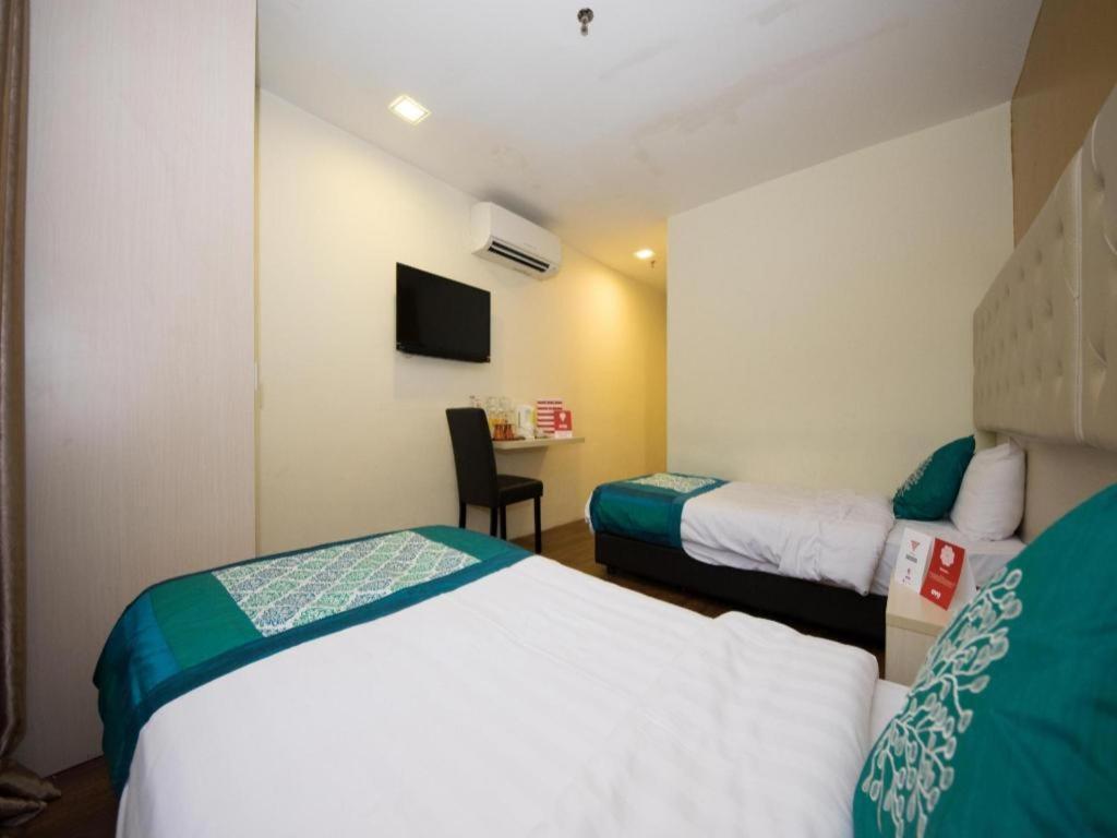 Oyo 114 Sandpiper Hotel Kuala Lumpur Bagian luar foto