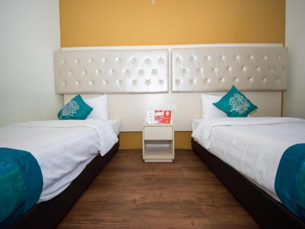 Oyo 114 Sandpiper Hotel Kuala Lumpur Bagian luar foto