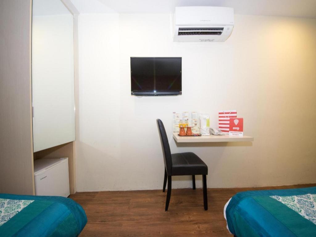Oyo 114 Sandpiper Hotel Kuala Lumpur Bagian luar foto