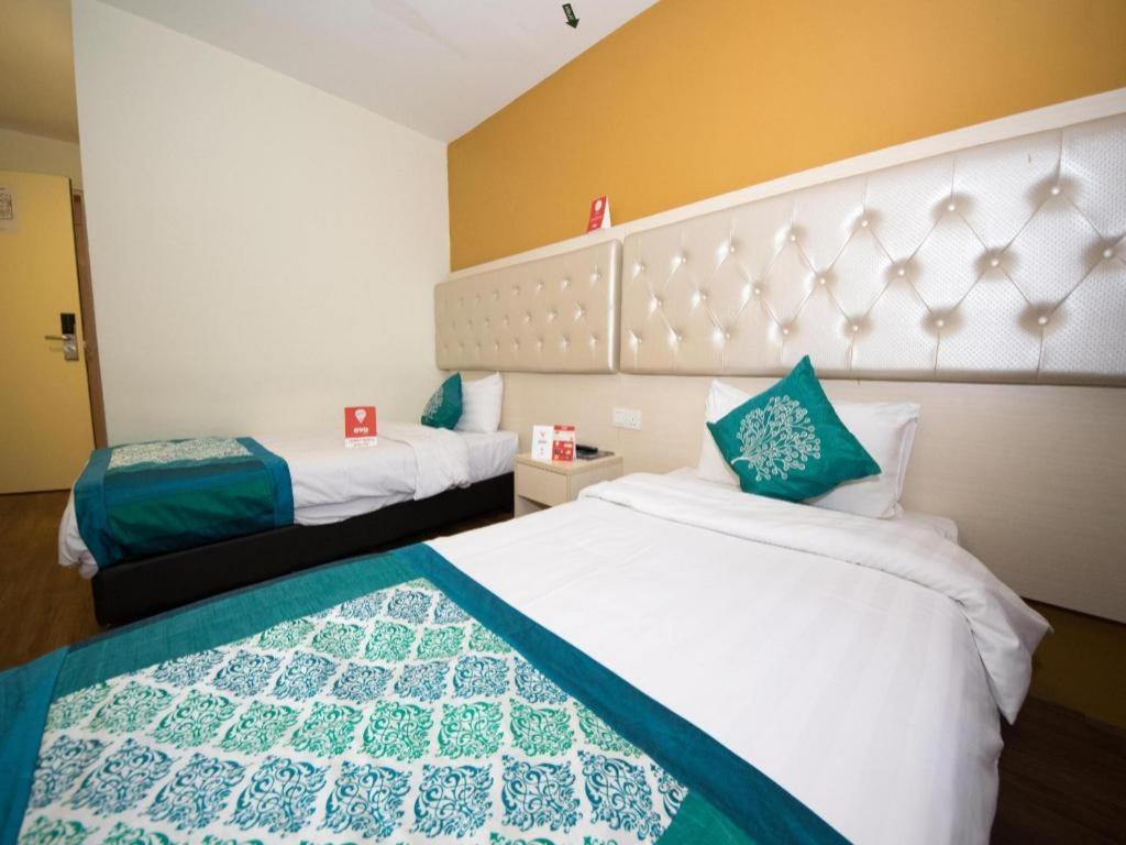 Oyo 114 Sandpiper Hotel Kuala Lumpur Bagian luar foto