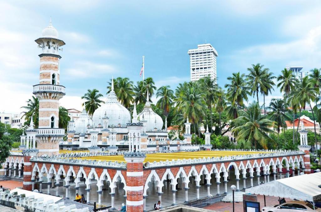 Oyo 114 Sandpiper Hotel Kuala Lumpur Bagian luar foto