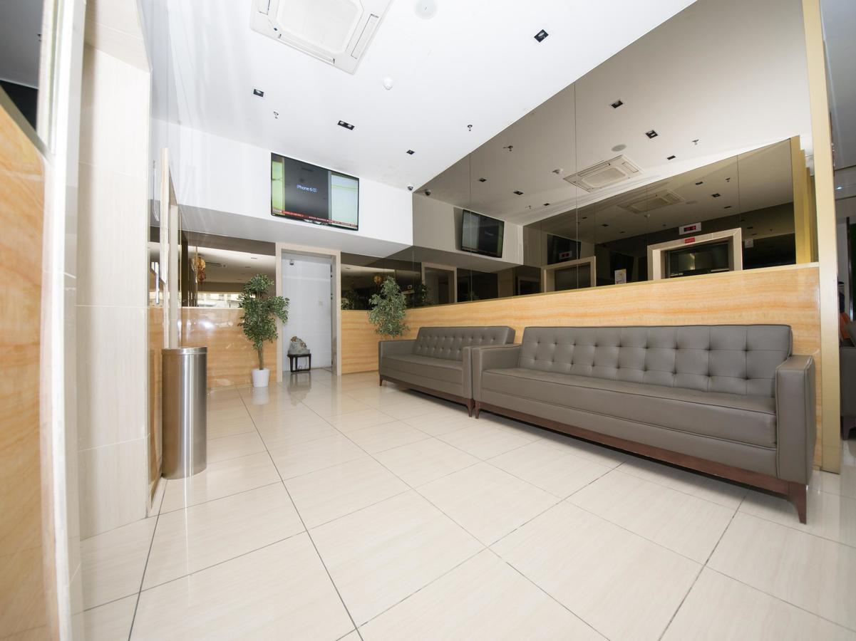Oyo 114 Sandpiper Hotel Kuala Lumpur Bagian luar foto