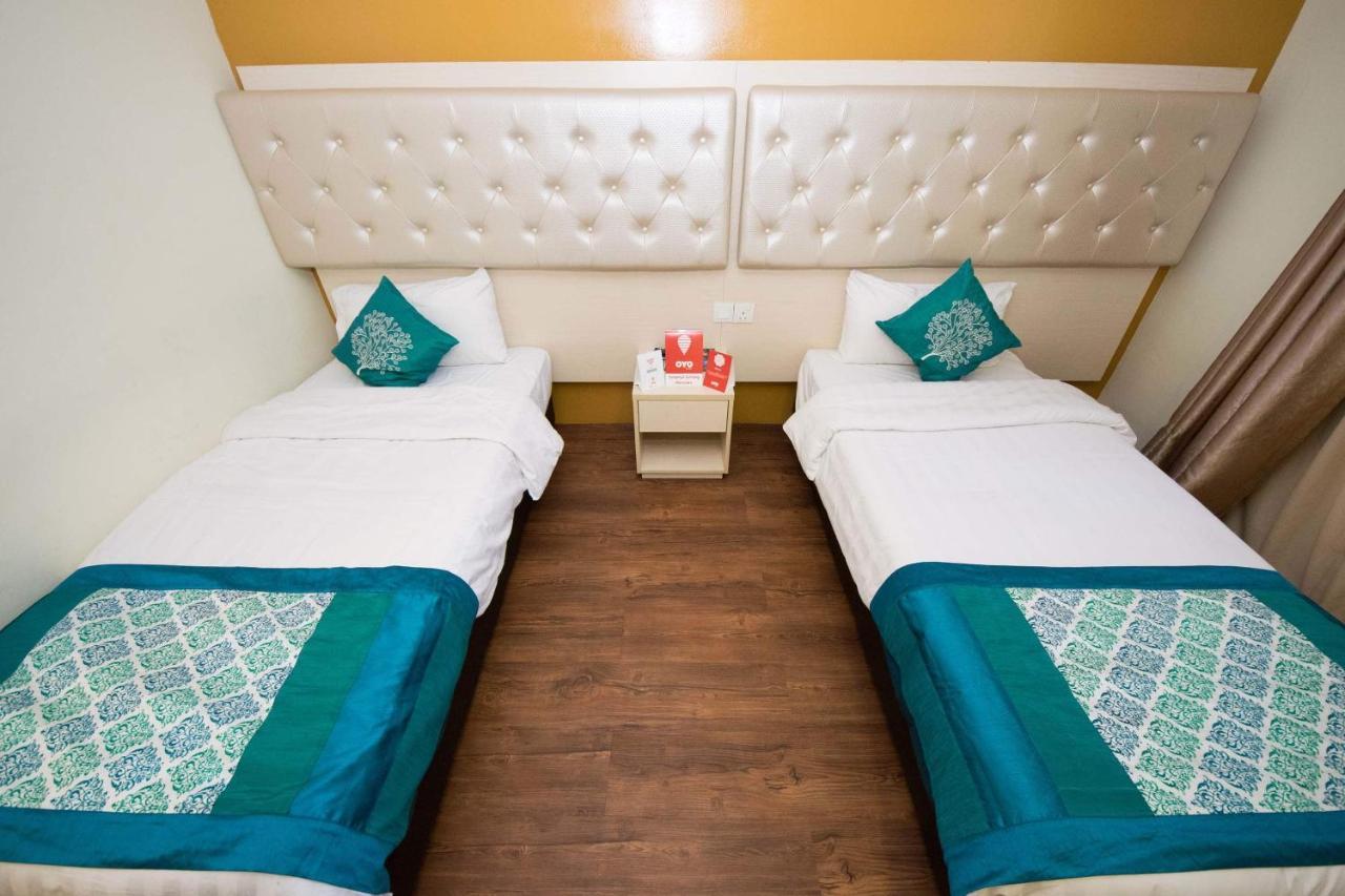 Oyo 114 Sandpiper Hotel Kuala Lumpur Bagian luar foto